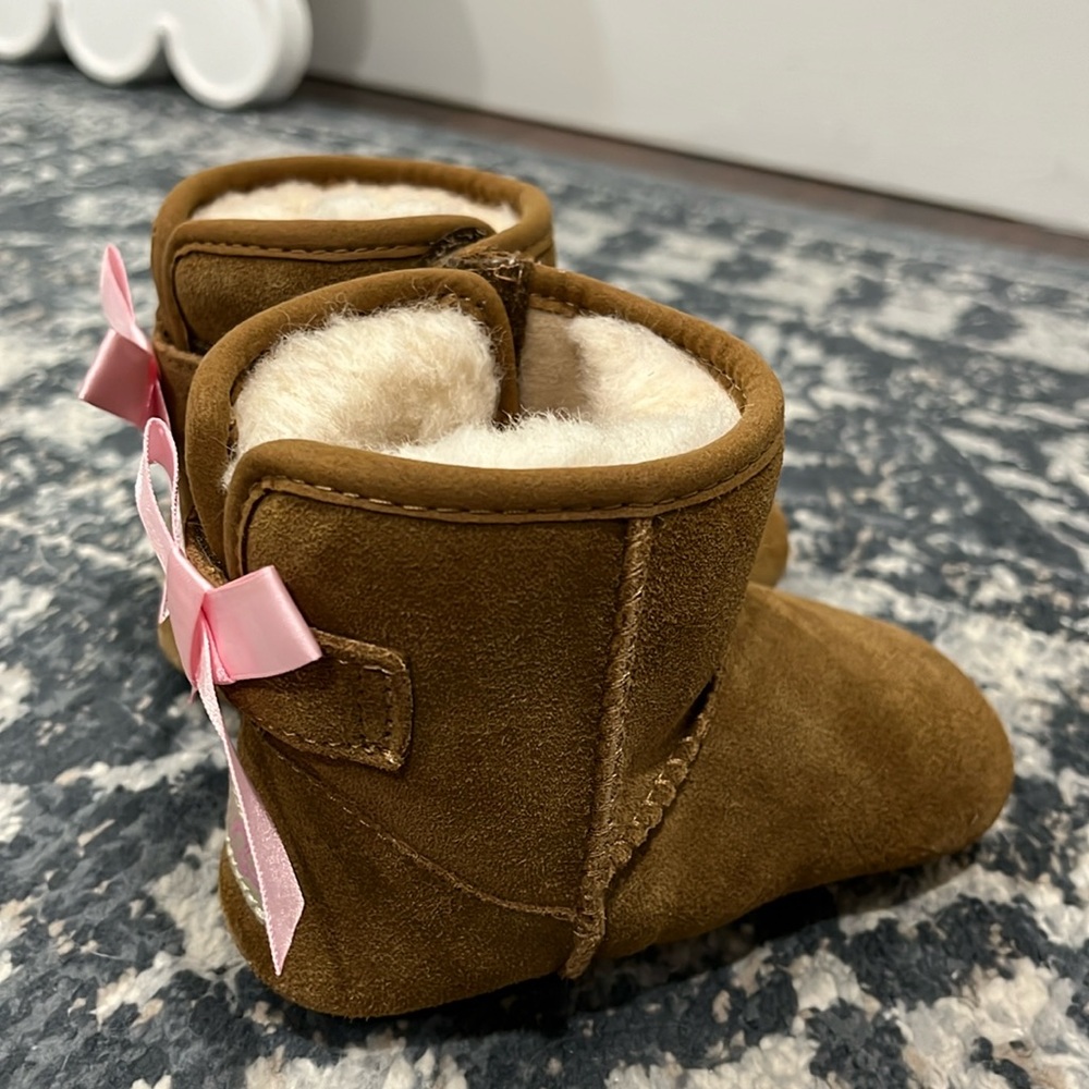 Brand new with box Jesse bow II UGG baby shoes 12-18 months